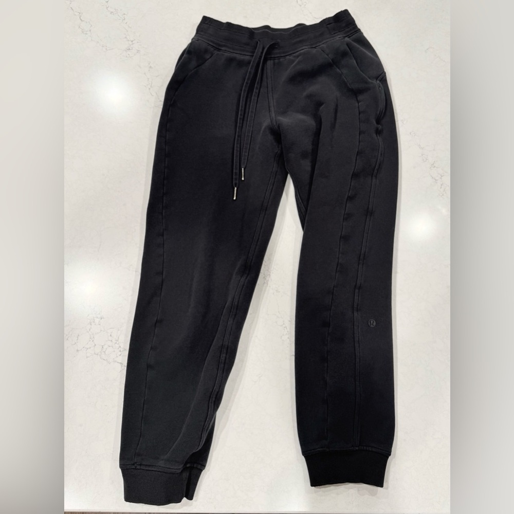 Lululemon Women’s Scuba Black Jogger Pants - Picture 3 of 7